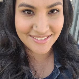 Meet your Posher, Yesenia